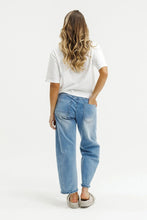 Load image into Gallery viewer, Barrel Jeans - Sky Wash