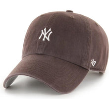 Load image into Gallery viewer, 47 Clean Up base Runner New York Yankees - Brown