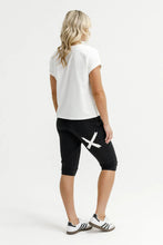 Load image into Gallery viewer, 3/4 Apartment Pant - White X