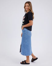 Load image into Gallery viewer, Bloom Tee - Washed Black