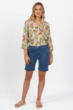 Load image into Gallery viewer, Slim Leg Above Knee Short - Blue Hue