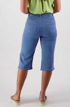 Load image into Gallery viewer, Long Wide Leg Short