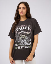 Load image into Gallery viewer, Sun Valley Oversized Tee