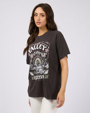 Load image into Gallery viewer, Sun Valley Oversized Tee