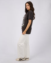 Load image into Gallery viewer, Sun Valley Oversized Tee