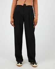 Load image into Gallery viewer, Eve Luxe Basic Pant