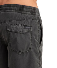 Load image into Gallery viewer, Center Trunk 17" - Black