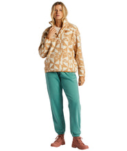 Load image into Gallery viewer, Boundary Mock 3 Half Zip