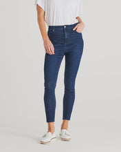 Load image into Gallery viewer, Betty Essential Jeans - Indigo Blue