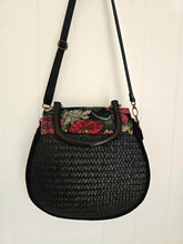 Load image into Gallery viewer, Chanrak Handbag