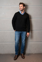 Load image into Gallery viewer, V Neck Merino Pullover - Black