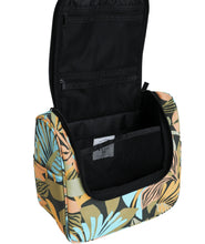 Load image into Gallery viewer, Travel Beauty - Black Sands 3