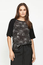 Load image into Gallery viewer, Shelley Tee