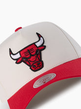 Load image into Gallery viewer, NBA White/Cream/Red Pro Pinch Snapback - Chicago Bulls