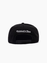 Load image into Gallery viewer, NBA Evergreen Team Pro Pinch Snapback - Chicago Bulls