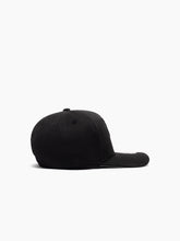 Load image into Gallery viewer, NBA Black Evergreen Pro Pinch Snapback - Bulls