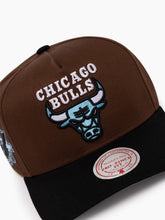 Load image into Gallery viewer, NBA Refined Classic Pro Pinch Snapback - Bulls