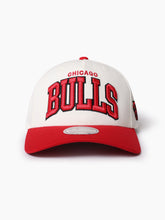 Load image into Gallery viewer, NBA Team Arch Flex 110 Snapback - Chicago Bulls