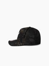 Load image into Gallery viewer, NBA Black on Black Flex 110 Snapback - Chicago Bulls