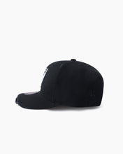 Load image into Gallery viewer, NFL Black & White Flex 110 Snapback - Oakland Raiders