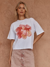 Load image into Gallery viewer, Salore Printed Tee - Peony