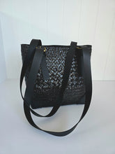 Load image into Gallery viewer, Suwan Tote Bag
