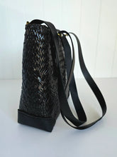 Load image into Gallery viewer, Suwan Tote Bag