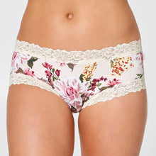 Load image into Gallery viewer, Parisienne Classic Boy Leg