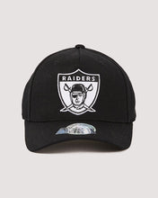 Load image into Gallery viewer, NFL Black & White Flex 110 Snapback - Oakland Raiders