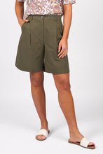 Load image into Gallery viewer, Wide Leg Above Knee Short