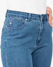 Load image into Gallery viewer, Basket Weave Skinny Jean 5535 - Plain New Blue