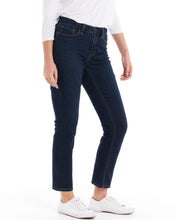 Load image into Gallery viewer, Wynona Curve Jeans - Smokey Blue