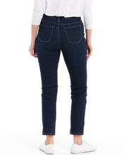 Load image into Gallery viewer, Wynona Curve Jeans - Smokey Blue