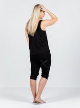 Load image into Gallery viewer, 3/4 Apartment Pant - Black X