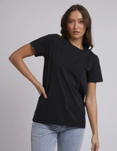 Load image into Gallery viewer, Core Layering  Tee - Black
