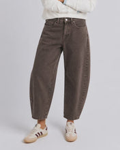 Load image into Gallery viewer, Atticus Barrel Jean - Chocolate
