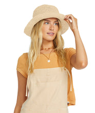 Load image into Gallery viewer, Daylight Packable Bucket - Natural
