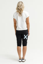 Load image into Gallery viewer, 3/4 Apartment Pant - Sapphire/Ivory X
