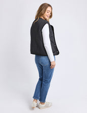 Load image into Gallery viewer, Alberta Vest
