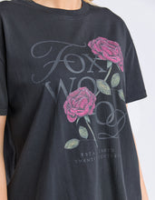 Load image into Gallery viewer, English Rose Tee
