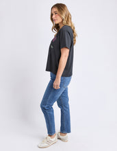 Load image into Gallery viewer, English Rose Tee
