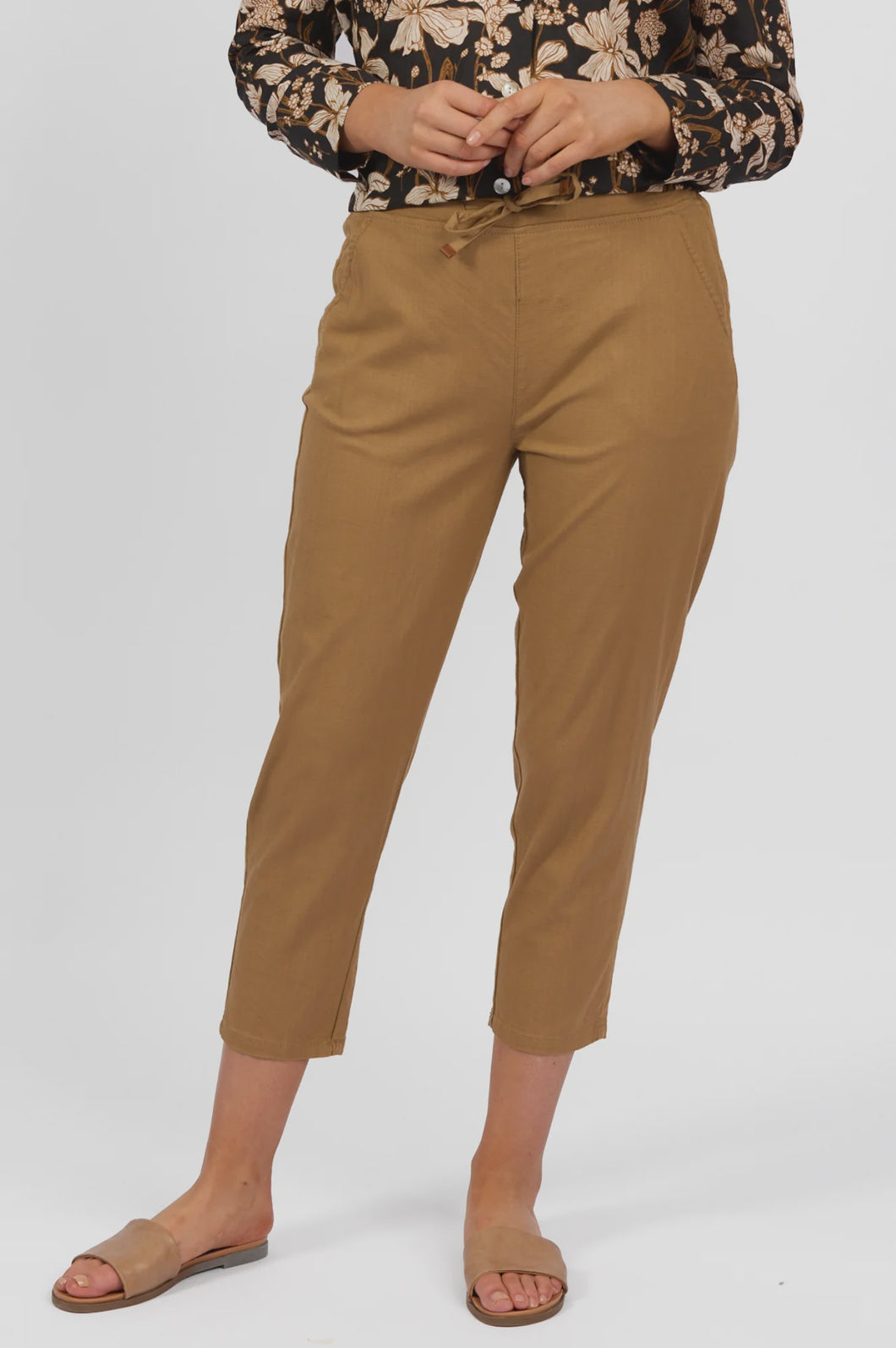 7/8 Length Elastic Waist Pant - Caramel