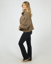 Load image into Gallery viewer, Cosy Club Teddy Jacket - Mocha
