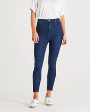 Load image into Gallery viewer, Betty Essential Jeans - Indigo Blue
