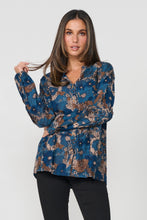Load image into Gallery viewer, Raglan Sleeve &amp; Wood Buttons Shirt - Print
