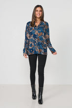 Load image into Gallery viewer, Raglan Sleeve &amp; Wood Buttons Shirt - Print
