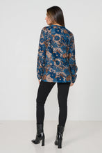 Load image into Gallery viewer, Raglan Sleeve &amp; Wood Buttons Shirt - Print
