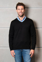 Load image into Gallery viewer, V Neck Merino Pullover - Black
