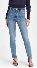 Load image into Gallery viewer, Peachy Push Up Jean
