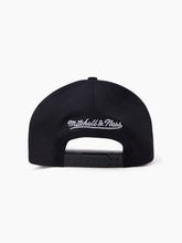 Load image into Gallery viewer, NBA Gradient Arch 110 Snapback - Boston Celtics
